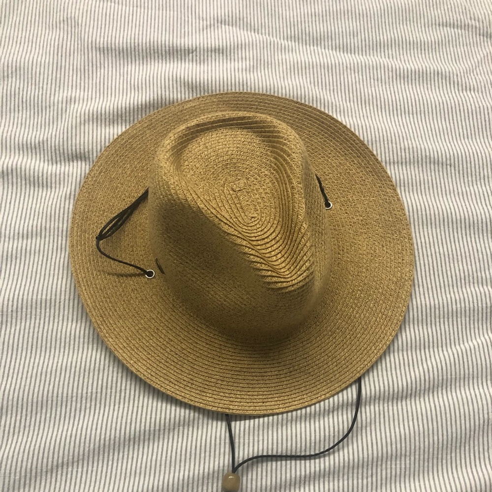 Tan panama/ floppy style scala hat